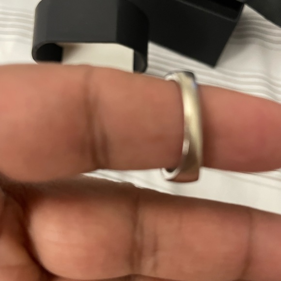 1 carat total weight 10k white Gold engagement ring - Picture 3 of 7